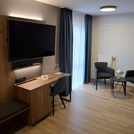 Hotel Am Hardtsee Ubstadt-Weiher Eksteriør bilde