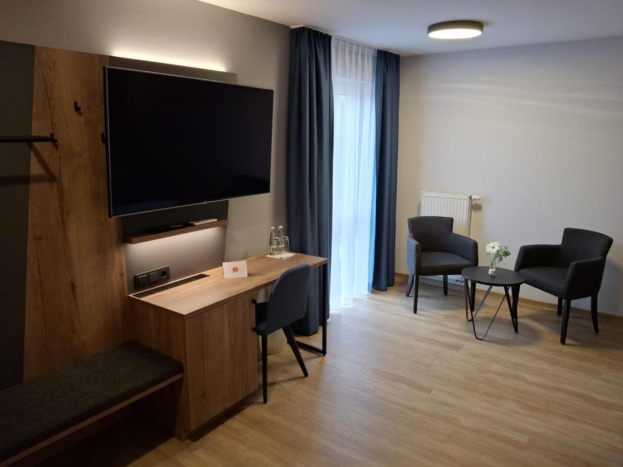 Hotel Am Hardtsee Ubstadt-Weiher Eksteriør bilde